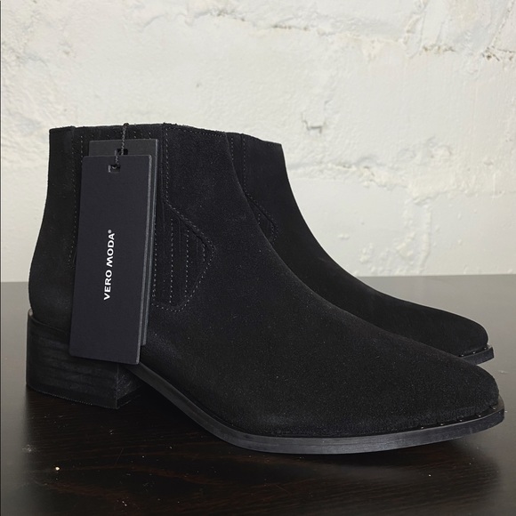 Vero Moda Leather Boots - Picture 4 of 8